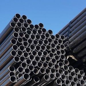 Труба бесшовная горячекатаная 102x10 мм Ст6сп ГОСТ 32528-2013
