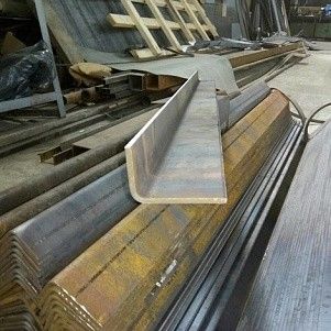 Уголки стальные гнутые неравнополочные 32х25х2 мм ГОСТ 19772-93